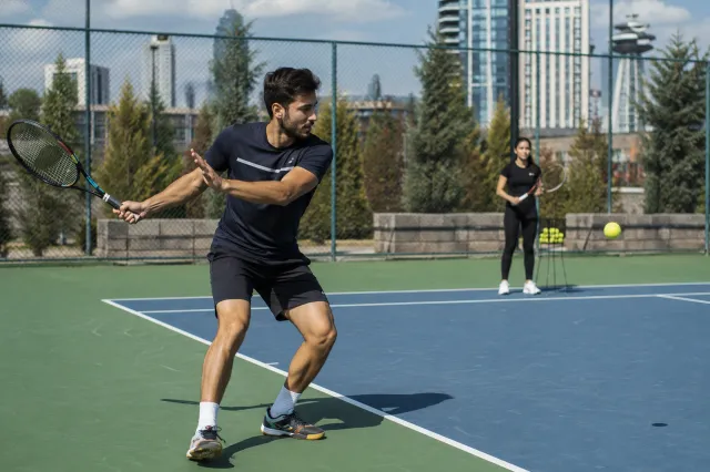 Ankara’da Tenis: Kort Seçimi ve Antrenman
